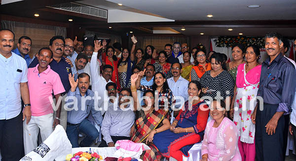 30 ವರ್ಷಗಳ ನಂತರ ಹಳೆ ವಿದ್ಯಾರ್ಥಿಗಳ ಪುನರ್ಮಿಲನ